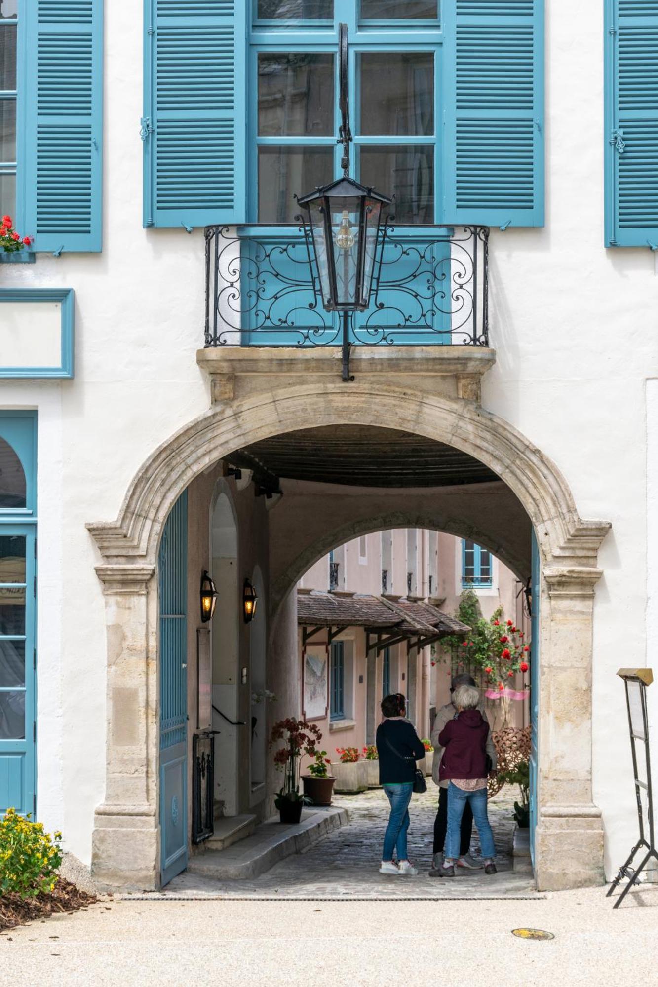Hotel De La Poste Avallon Buitenkant foto
