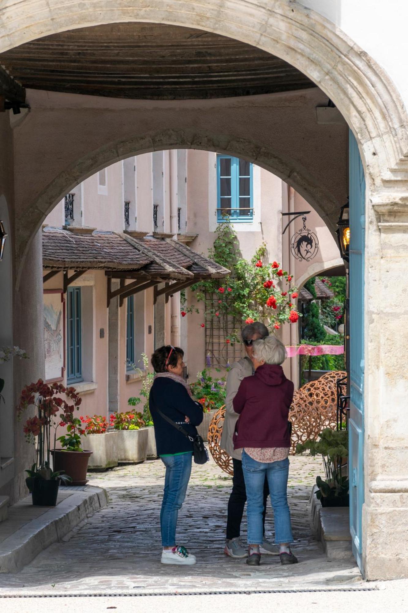 Hotel De La Poste Avallon Buitenkant foto
