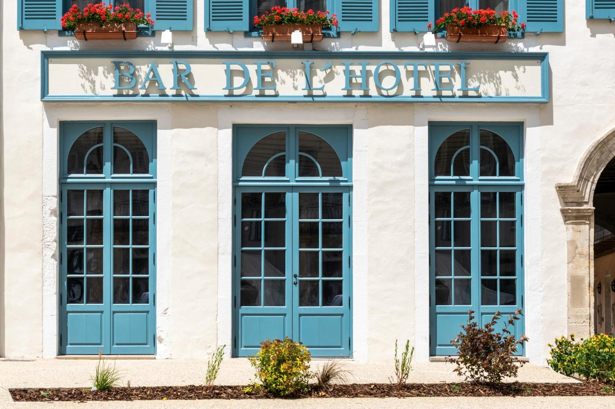 Hotel De La Poste Avallon Buitenkant foto